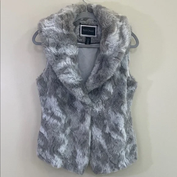WHBM. White House Black Market Gray and White Fur Vest - Picture 3 of 6